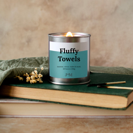 Fluffy Towels Wood Wick Candle