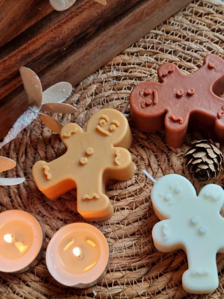 Gingerbread men candle. Gingerbread gift box - My Store