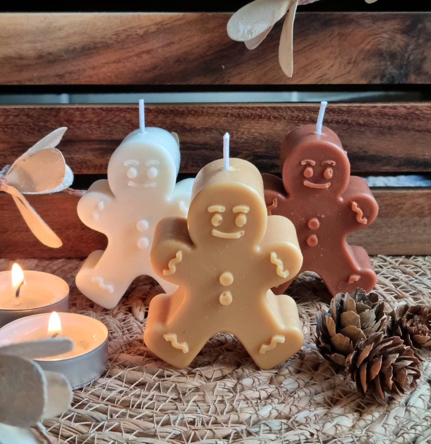 Gingerbread men candle. Gingerbread gift box - My Store