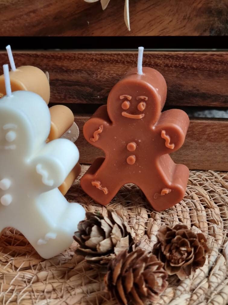 Gingerbread men candle. Gingerbread gift box - My Store
