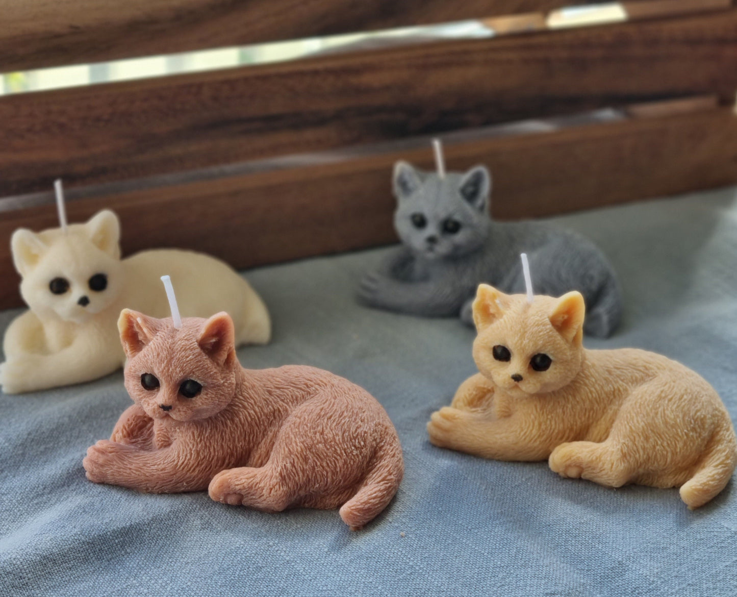 Relaxed Cat Candle