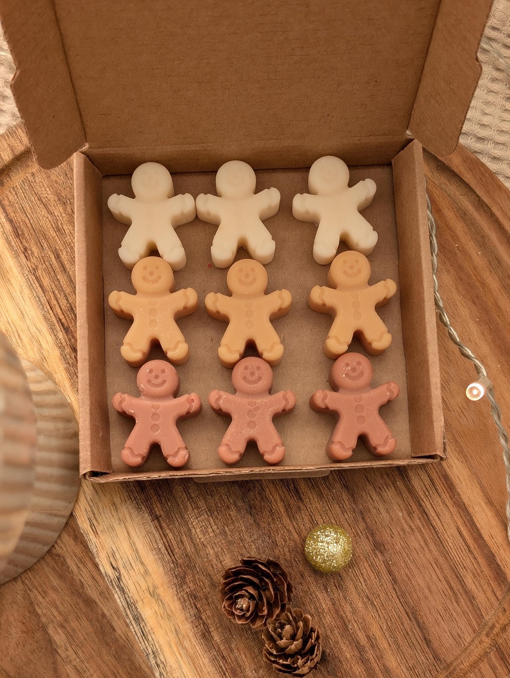 Gingerbread wax melts. Christmas. Wax melt selection box. Christmas wax melts. Christmas home decor. Cute wax melts - My Store