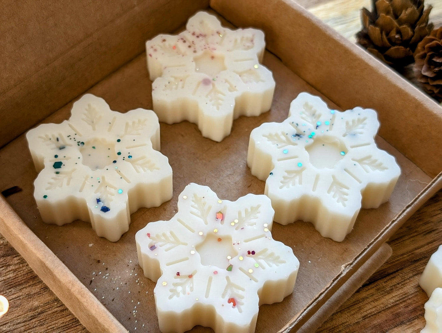 Snowflake wax melts. Christmas wax melts. Christmas decor wax melts. Snowflake decor. Wax melt gift set - My Store