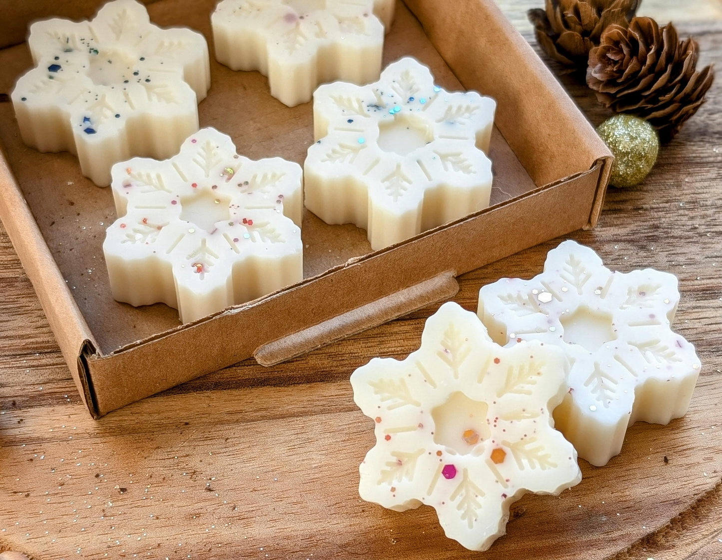 Snowflake wax melts. Christmas wax melts. Christmas decor wax melts. Snowflake decor. Wax melt gift set - My Store