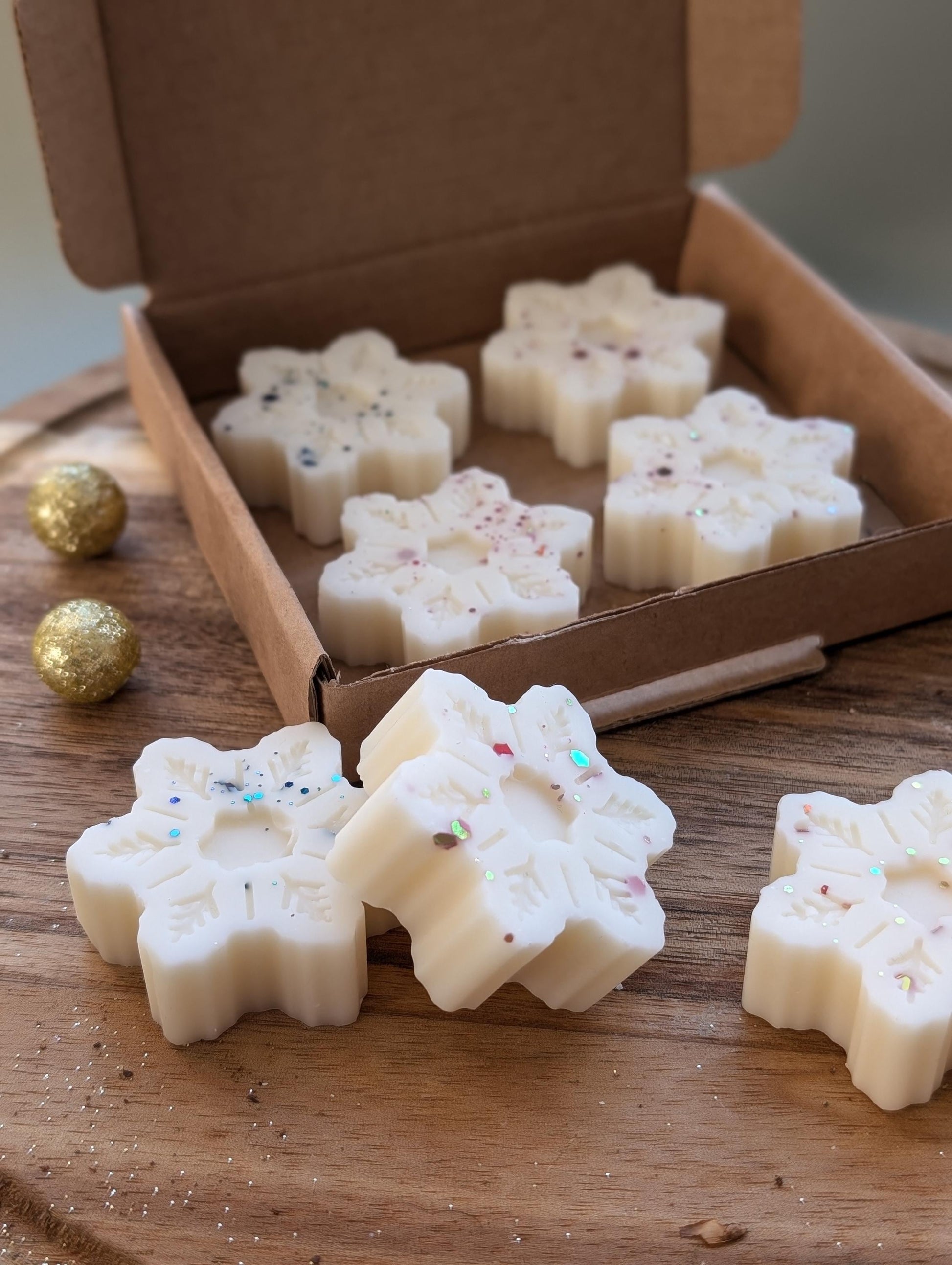 Snowflake wax melts. Christmas wax melts. Christmas decor wax melts. Snowflake decor. Wax melt gift set - My Store